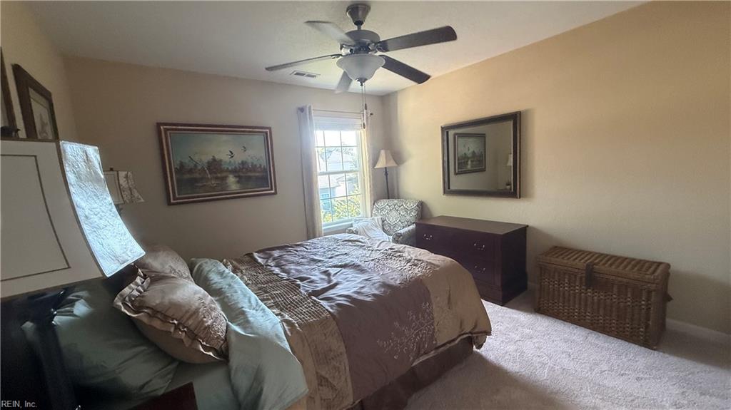 136 Filbert St Property Photo 28