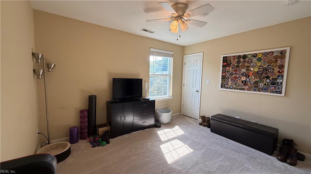 136 Filbert St Property Photo 35