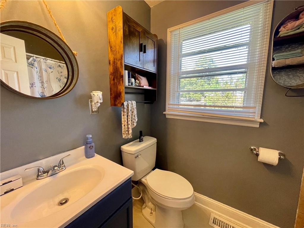904 Robinson Rd Property Photo 7