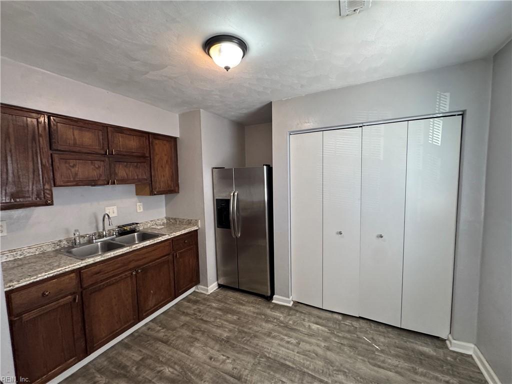 4308 Tides Ct Property Photo 5