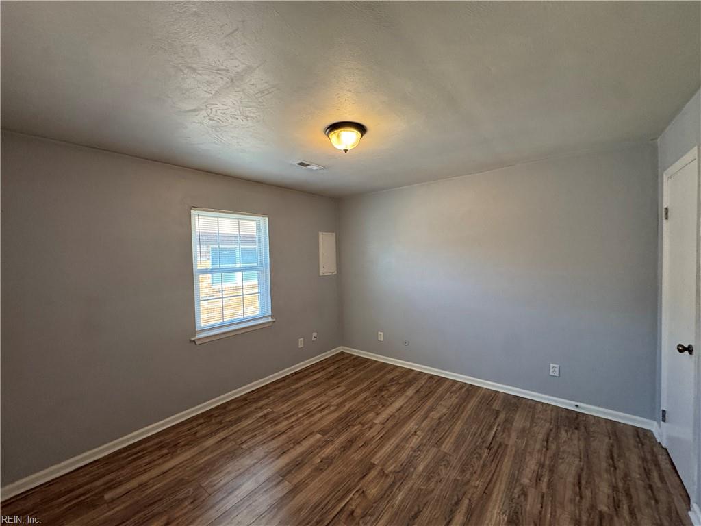 4308 Tides Ct Property Photo 8