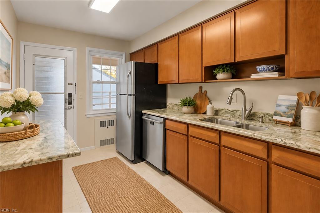 3601 Holly Rd Property Photo 11