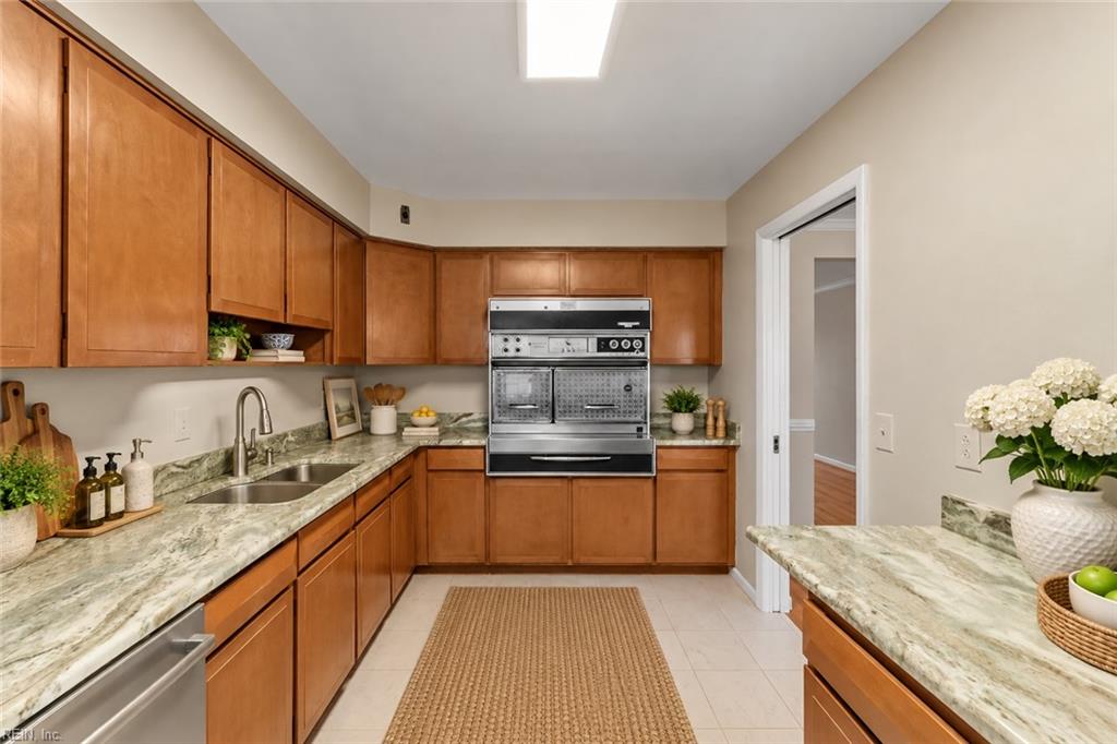 3601 Holly Rd Property Photo 14