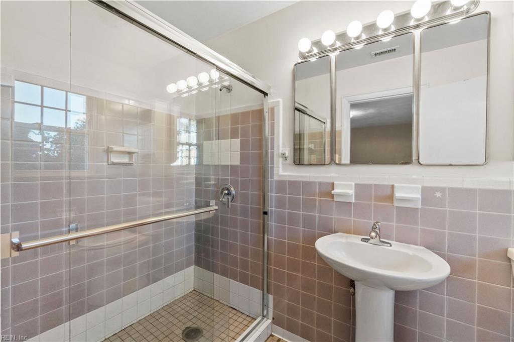 3601 Holly Rd Property Photo 44