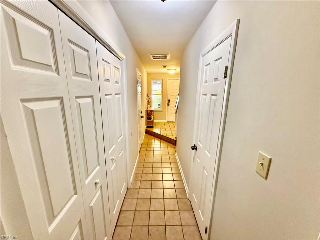 2306 Kingbird Ln Property Photo 2