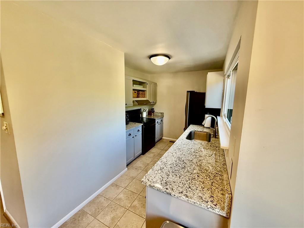 2306 Kingbird Ln Property Photo 9