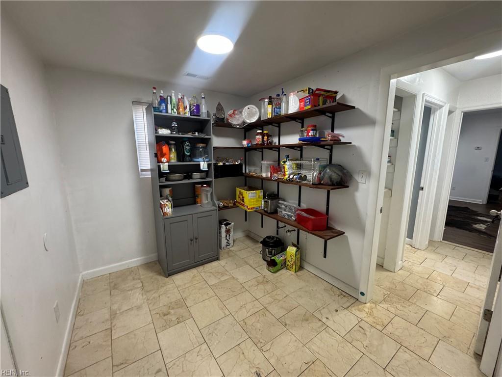 1920 Norview Ave Property Photo 9