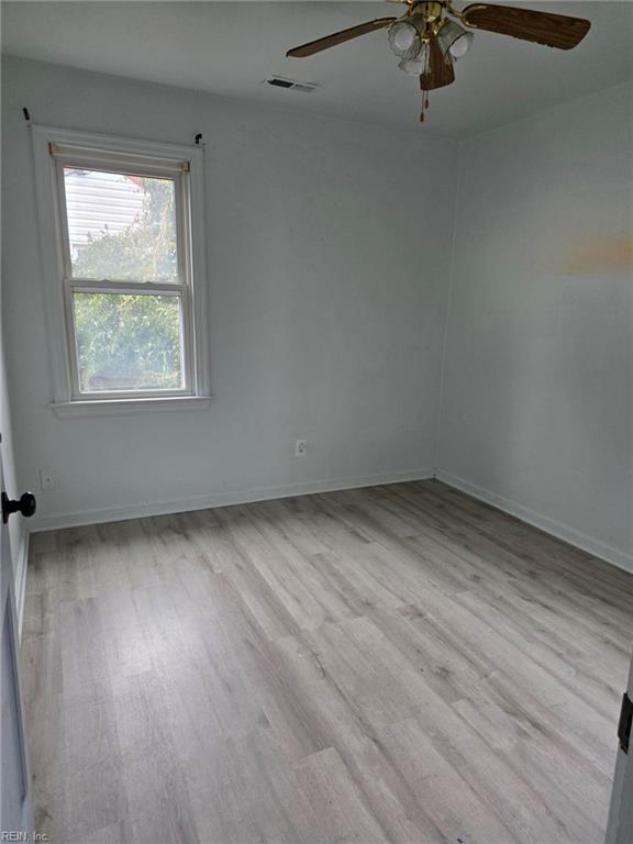 714 Grove St Property Photo 10