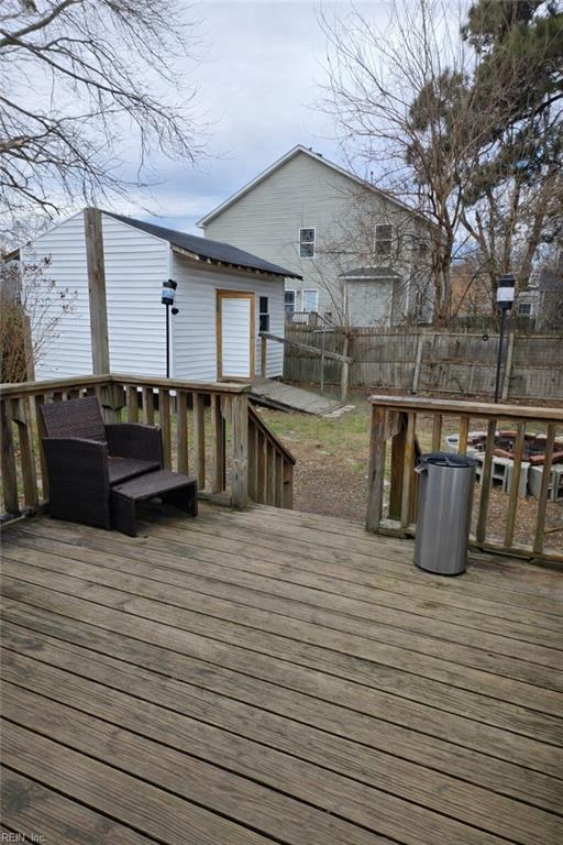 714 Grove St Property Photo 16