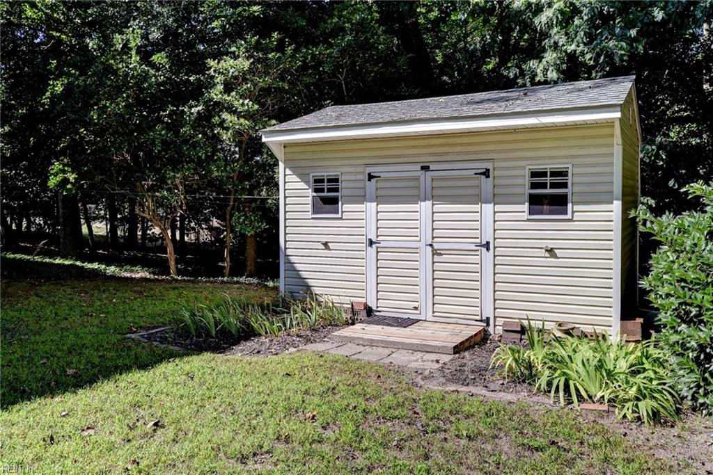 265 E Queens Dr Property Photo 11