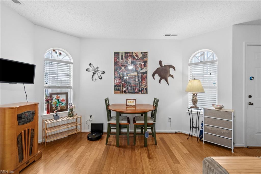 4620 Shallowford Cir Property Photo 6
