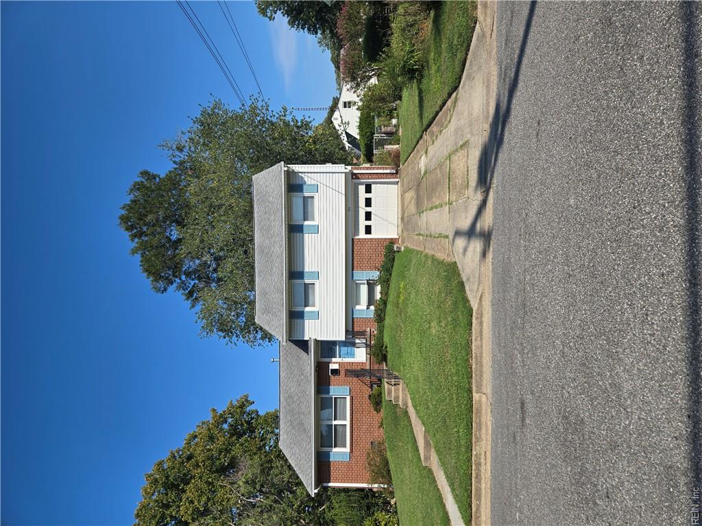 104 Northampton Dr Property Photo 1