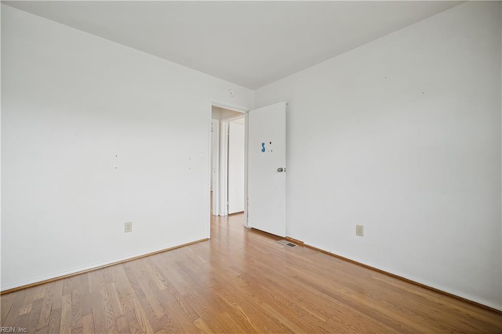 104 Northampton Dr Property Photo 16