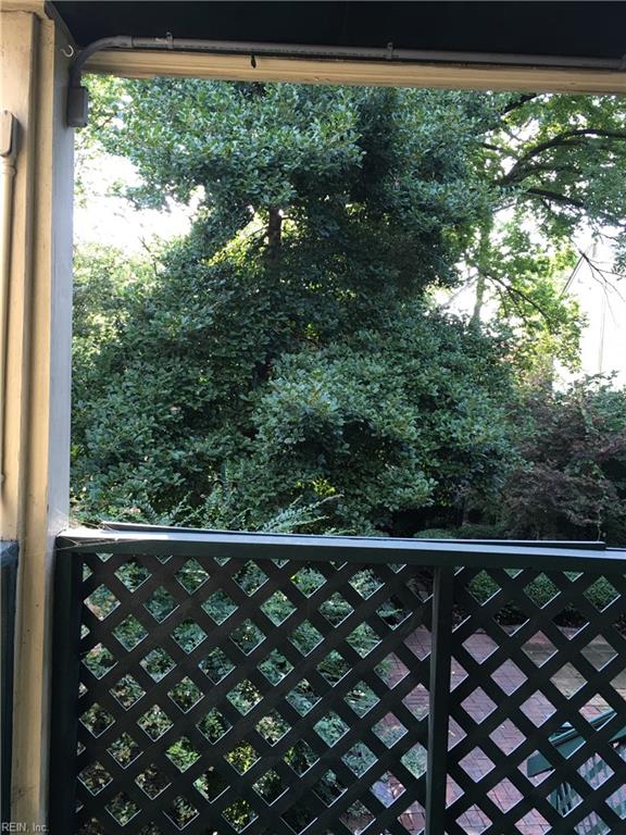 413 Washington St Property Photo 5
