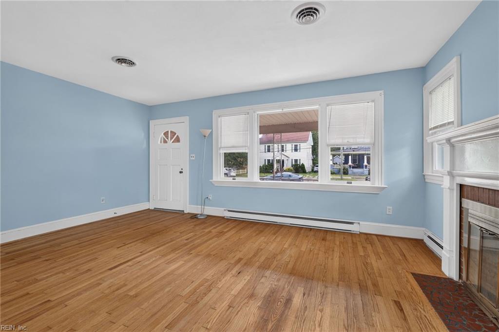 310 S Broad St Property Photo 5
