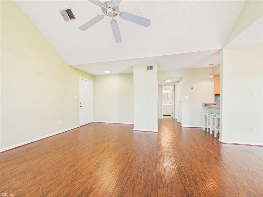 512 24th St Property Photo 10