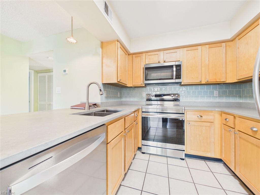 512 24th St Property Photo 17