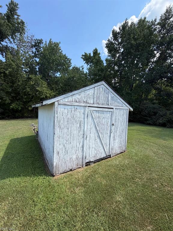 1328 Hawk Ave Property Photo 4