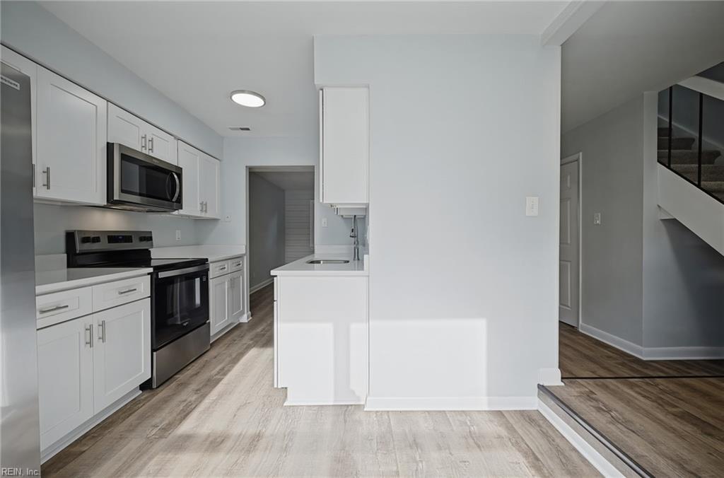 4402 Dartmoor Ct Property Photo 6