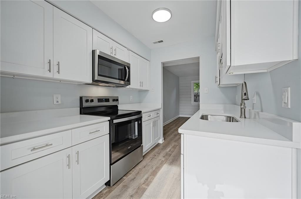 4402 Dartmoor Ct Property Photo 7