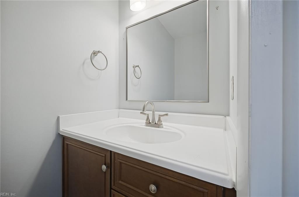 4402 Dartmoor Ct Property Photo 11