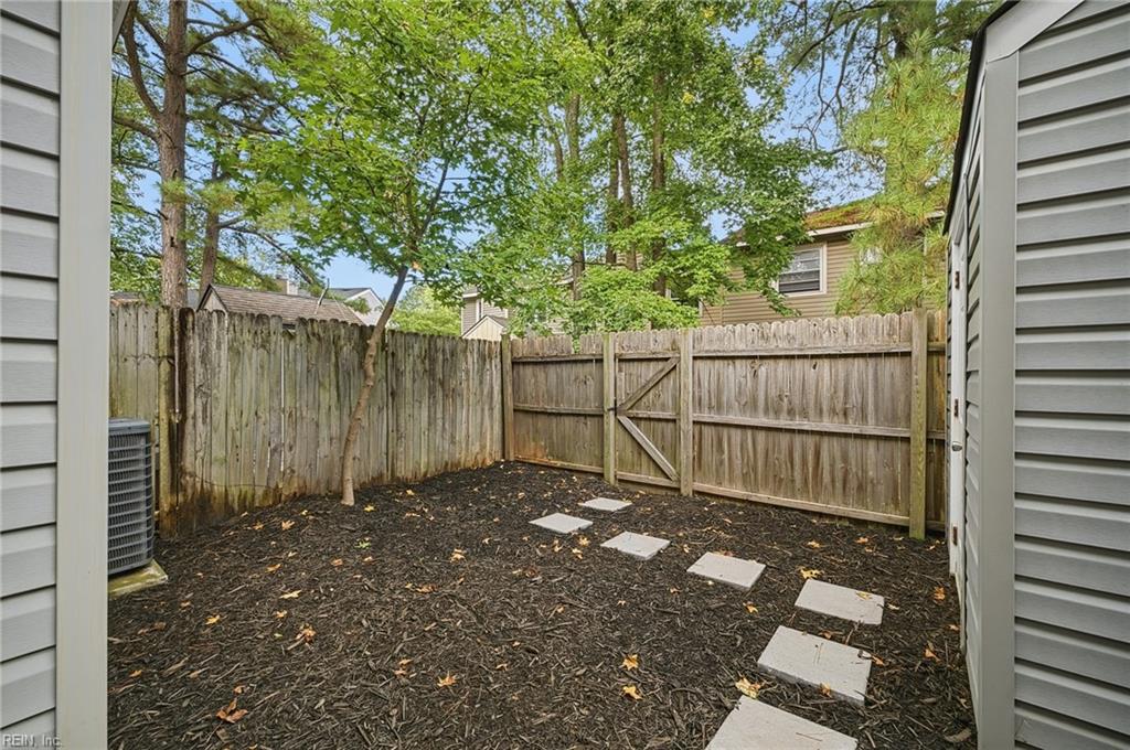 4402 Dartmoor Ct Property Photo 35