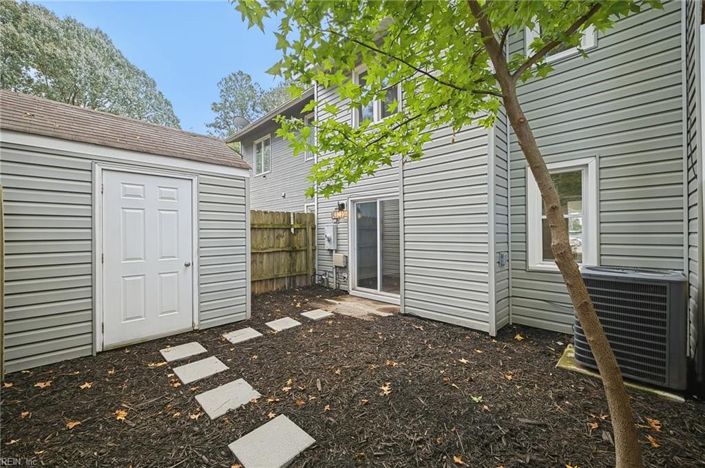 4402 Dartmoor Ct Property Photo 36