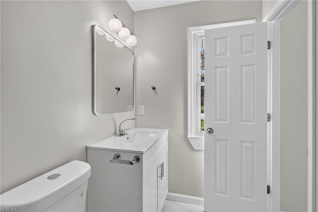 119 Admiral Ct Property Photo 27