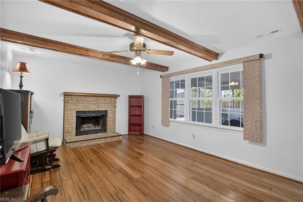 900 Roundtable Ct Property Photo 6
