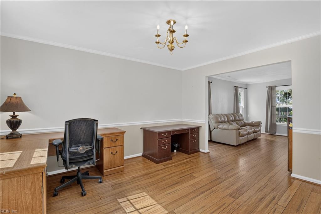 900 Roundtable Ct Property Photo 13