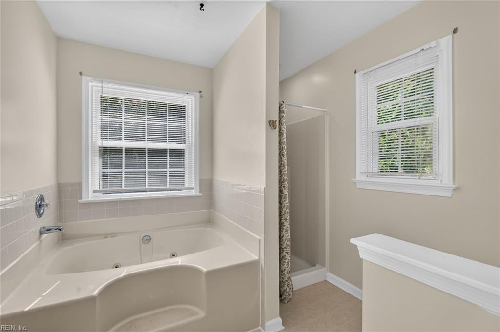 900 Roundtable Ct Property Photo 21