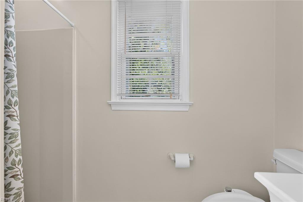 900 Roundtable Ct Property Photo 22