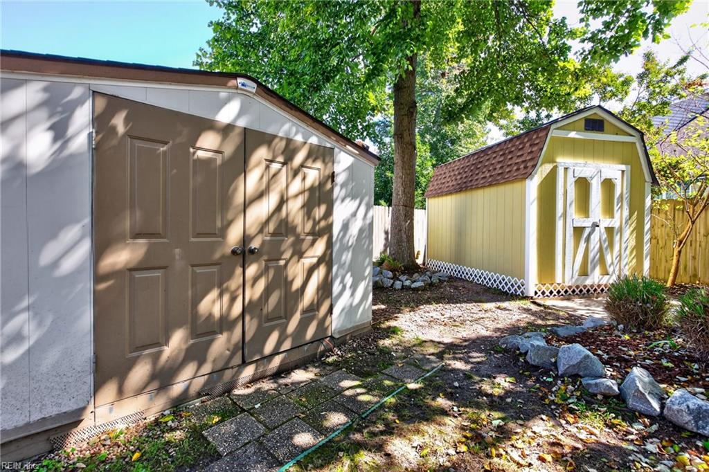 900 Roundtable Ct Property Photo 36