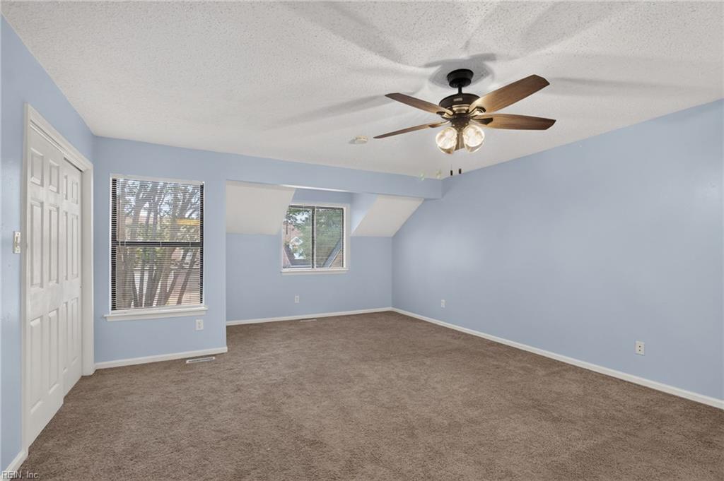 323 Elderwood Ct Property Photo 17