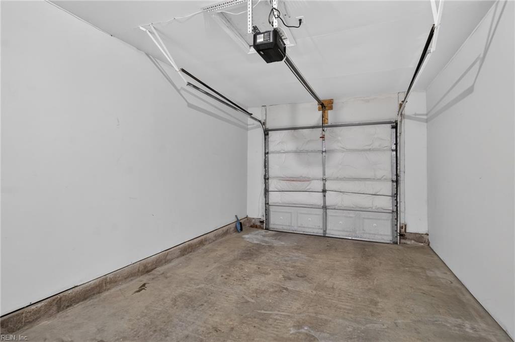 323 Elderwood Ct Property Photo 28