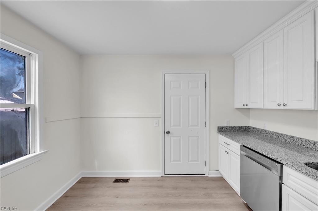 9235 Phillip Ave Property Photo 8