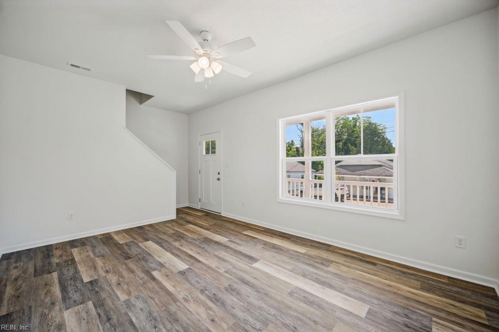 115 Day St Property Photo 13