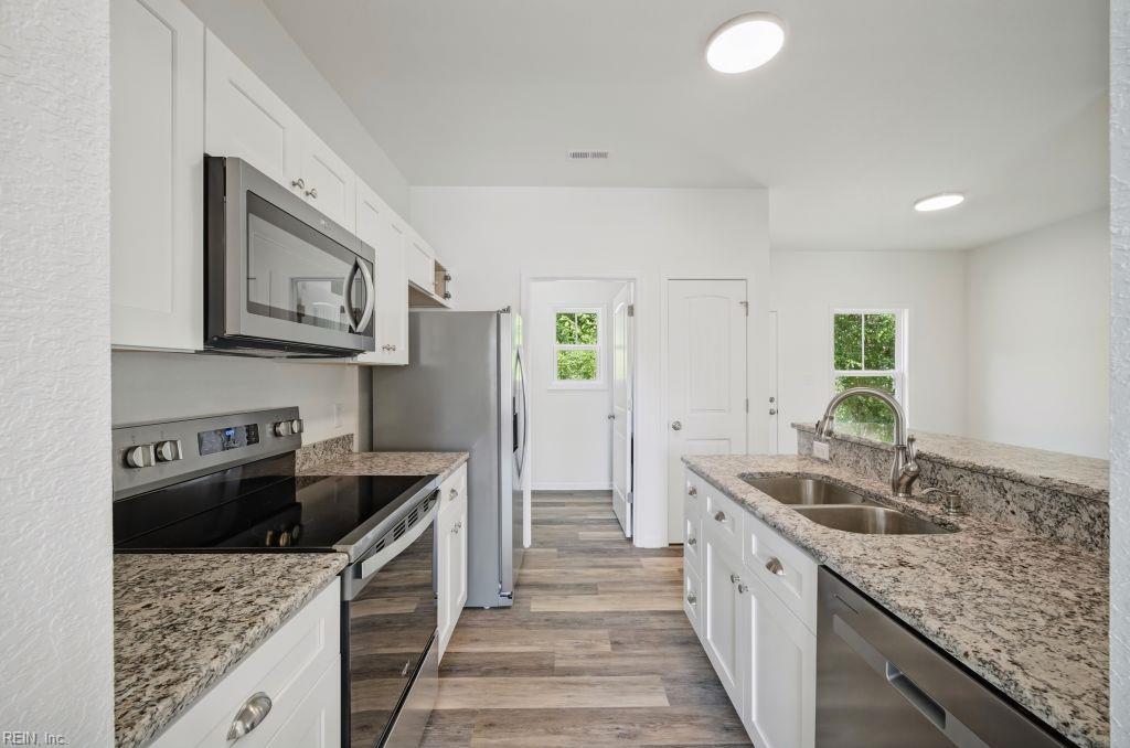 115 Day St Property Photo 16
