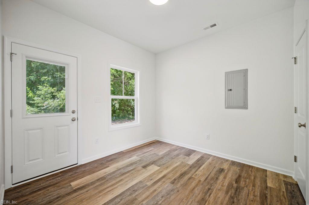 115 Day St Property Photo 19