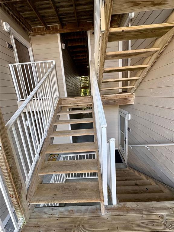 2204 Lesner Cres Property Photo 4