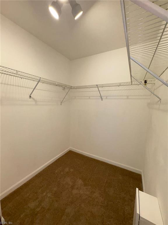 2204 Lesner Cres Property Photo 27