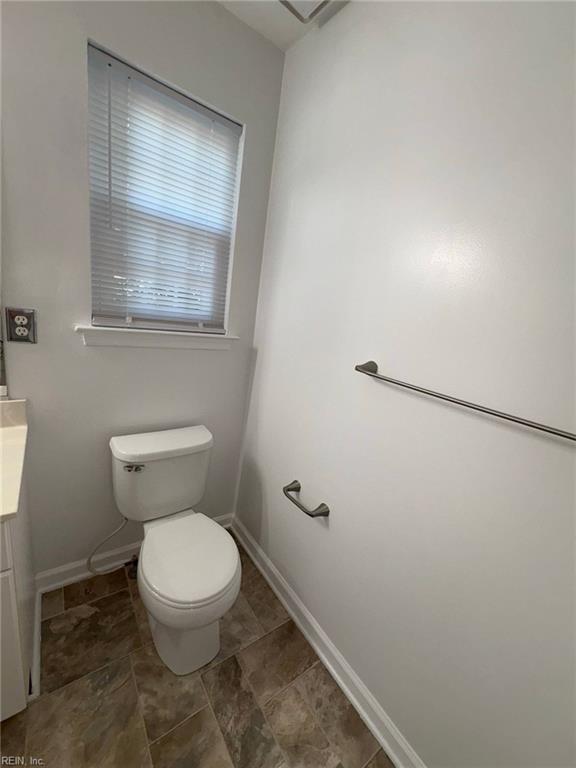 2204 Lesner Cres Property Photo 28
