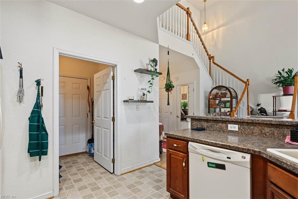 1427 Scoonie Pointe Dr Property Photo 14