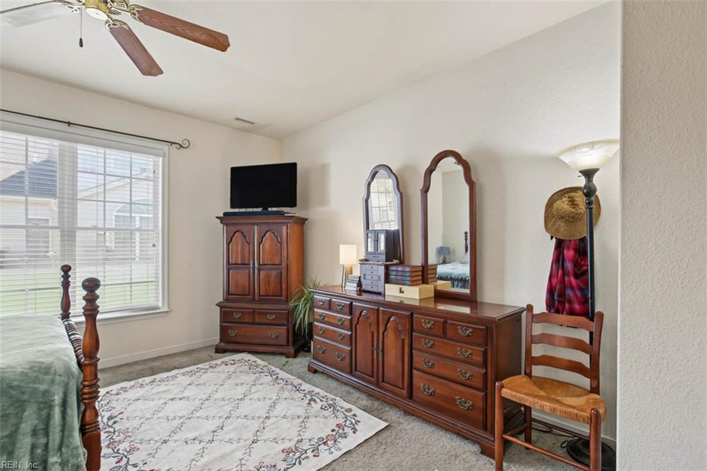 1427 Scoonie Pointe Dr Property Photo 16