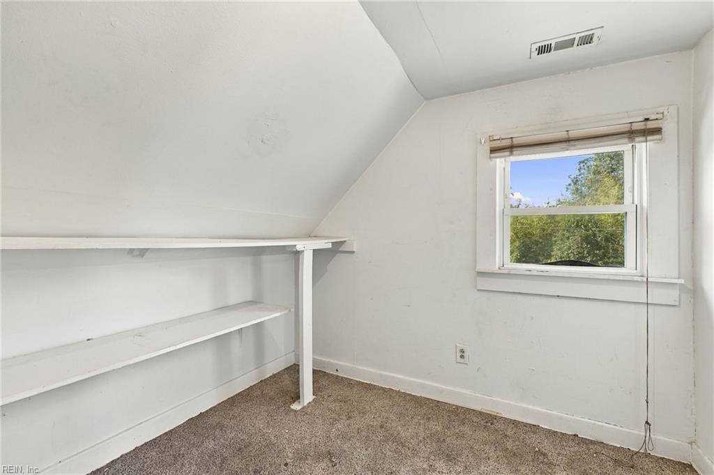 2508 Shell Rd Property Photo 9