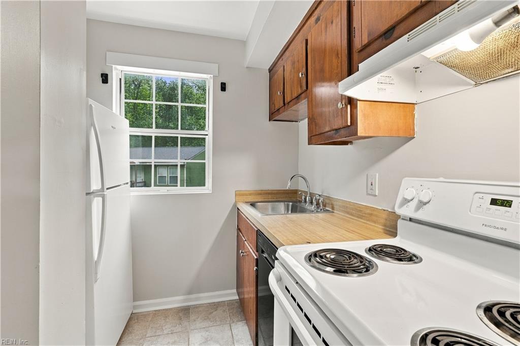 6661 Cedar Lake Dr Property Photo 6