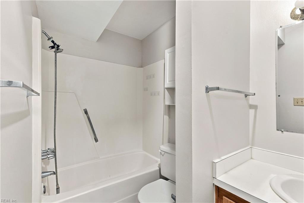 6661 Cedar Lake Dr Property Photo 8