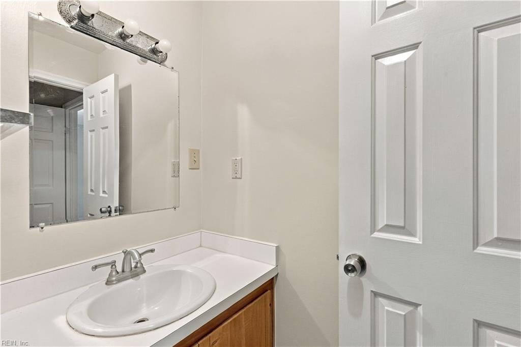 6661 Cedar Lake Dr Property Photo 9