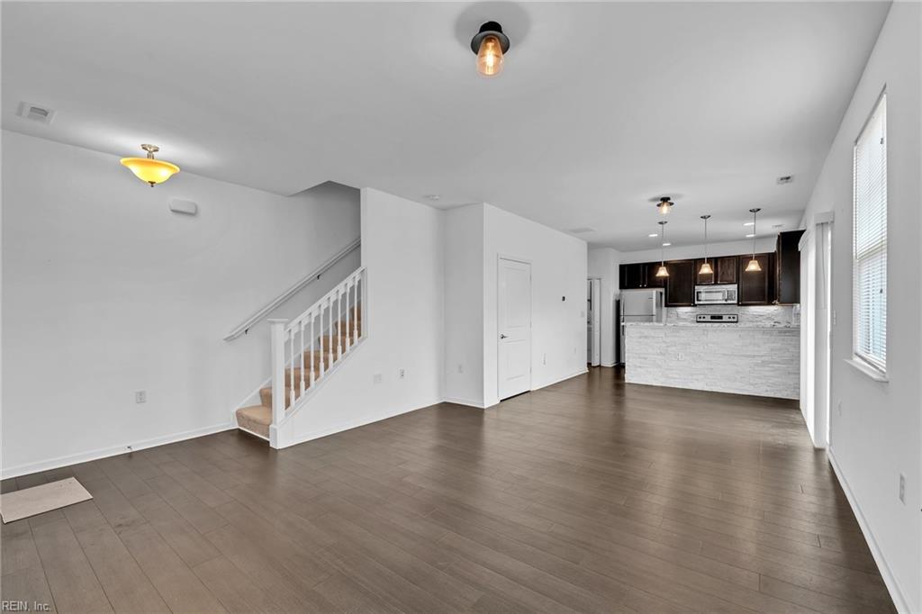 1633 Brimington Ln Property Photo 1