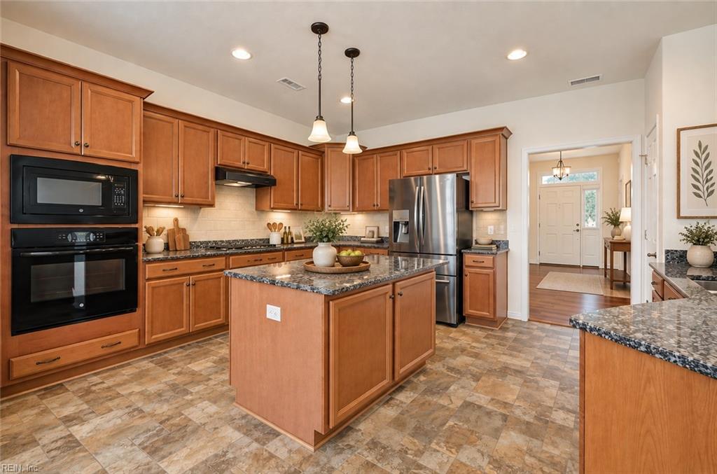 524 Linton Cir Property Photo 4